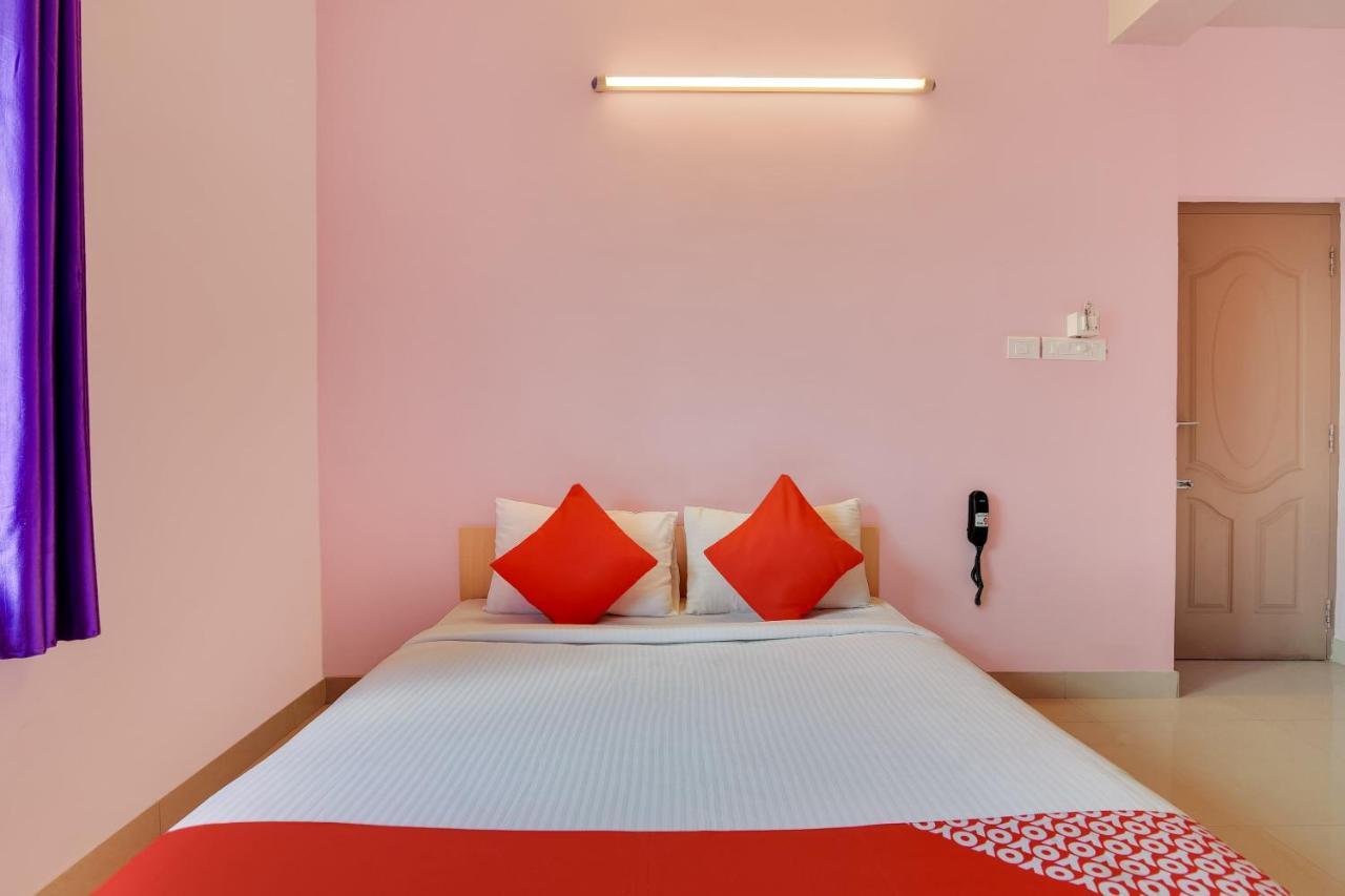 Oyo Flagship Lotus Lakeview Apartments Singānallūr Εξωτερικό φωτογραφία