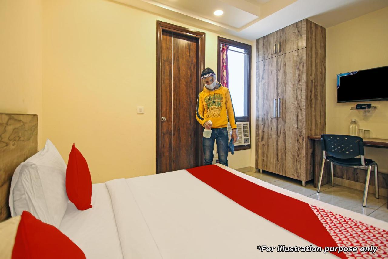 Oyo Flagship Lotus Lakeview Apartments Singānallūr Εξωτερικό φωτογραφία