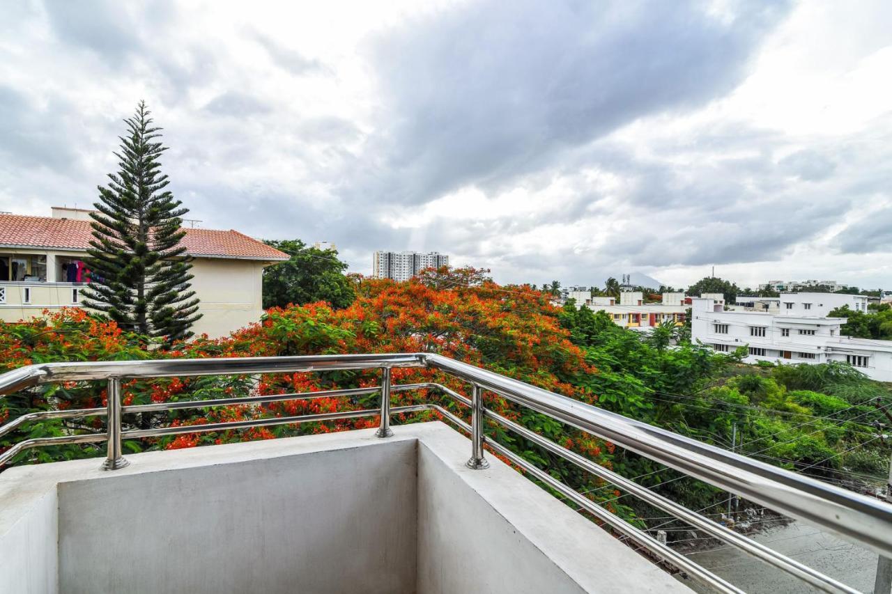 Oyo Flagship Lotus Lakeview Apartments Singānallūr Εξωτερικό φωτογραφία
