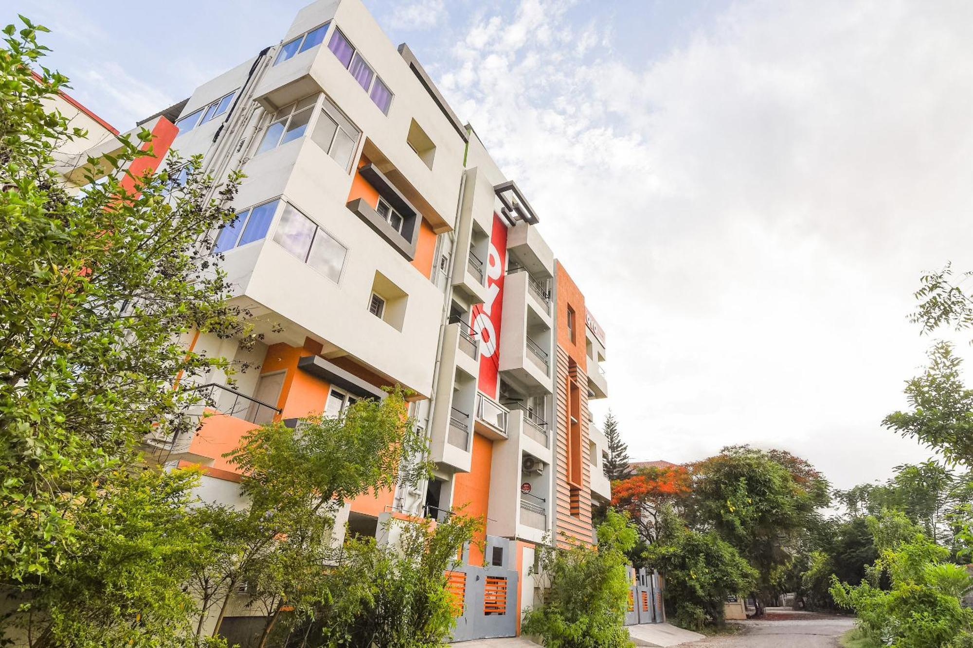 Oyo Flagship Lotus Lakeview Apartments Singānallūr Εξωτερικό φωτογραφία