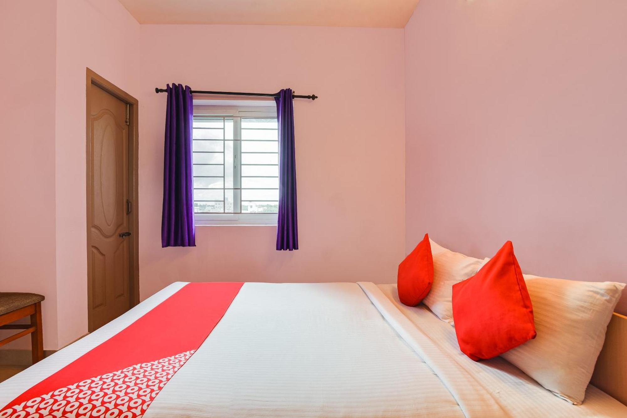 Oyo Flagship Lotus Lakeview Apartments Singānallūr Εξωτερικό φωτογραφία